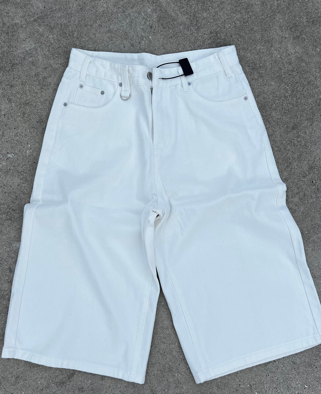 Essence Core Baggy Shorts